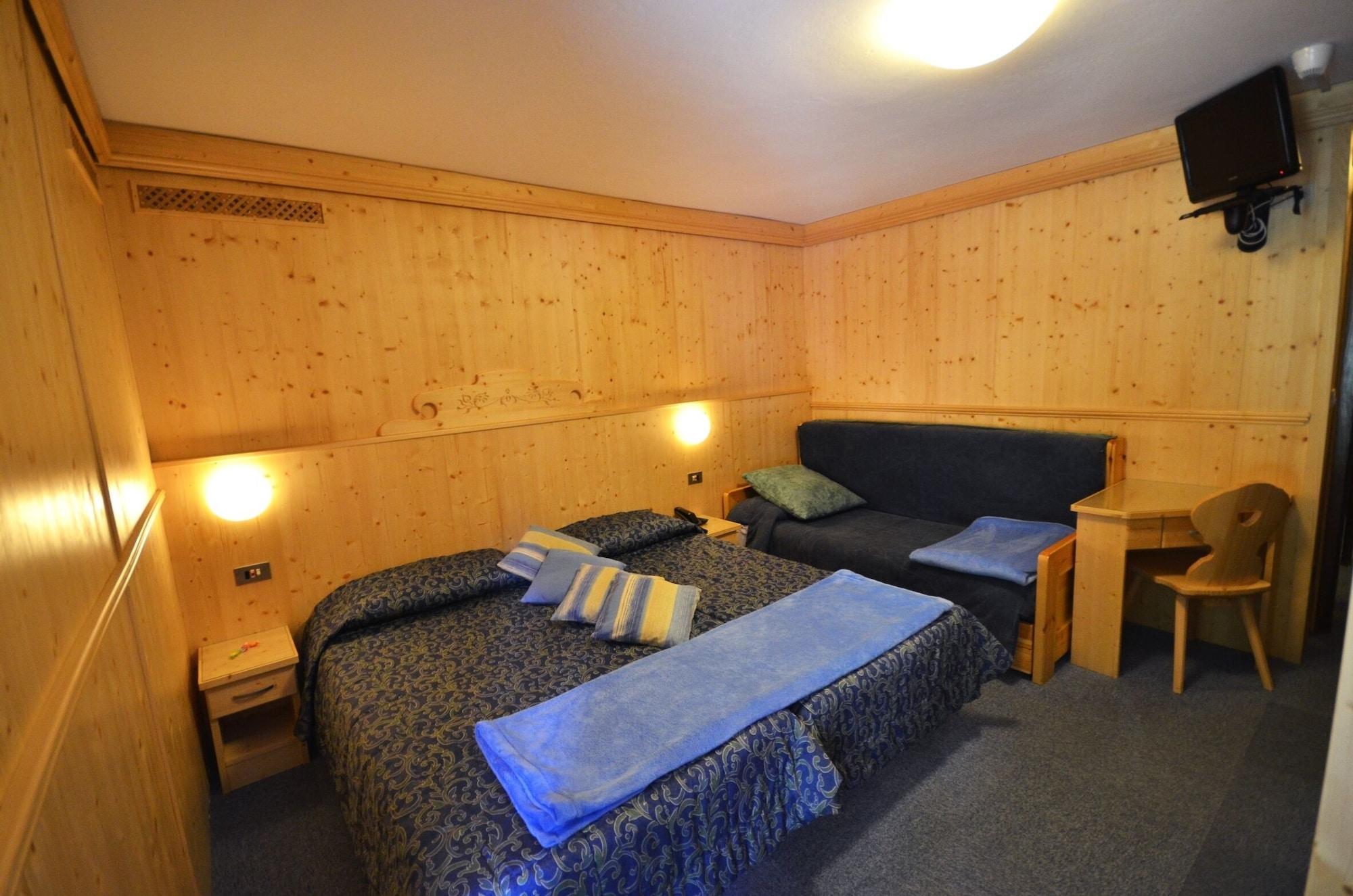 Hotel Cime D'Oro 마돈나 디 캄필리오 외부 사진