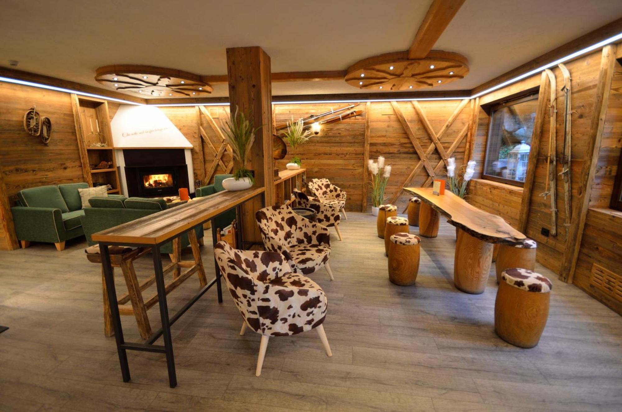 Hotel Cime D'Oro 마돈나 디 캄필리오 외부 사진