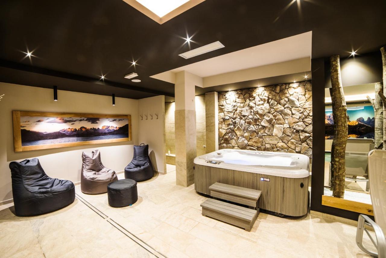 Hotel Cime D'Oro 마돈나 디 캄필리오 외부 사진