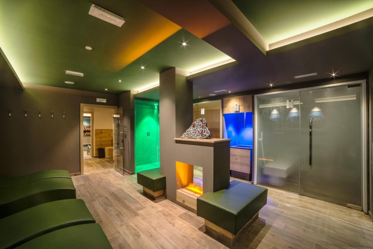 Hotel Cime D'Oro 마돈나 디 캄필리오 외부 사진