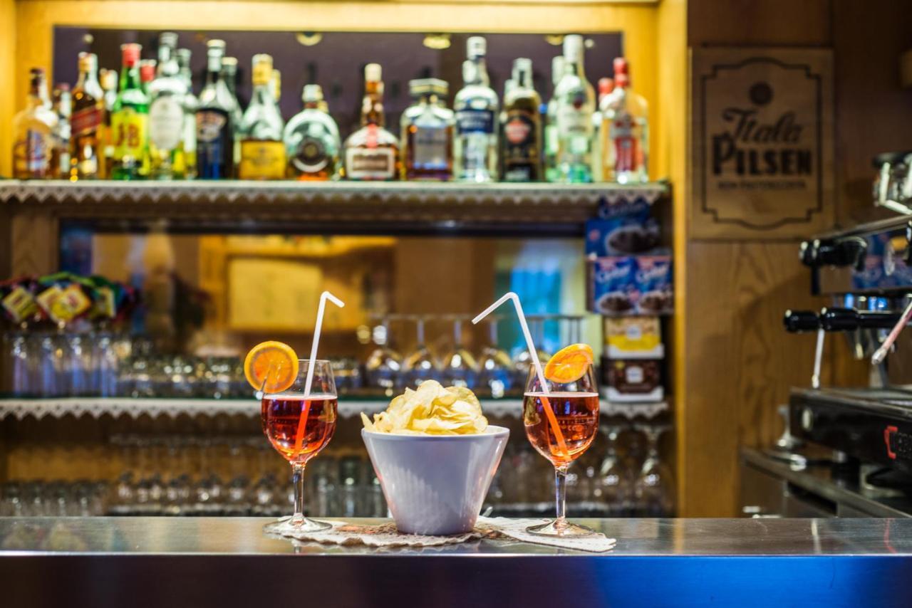 Hotel Cime D'Oro 마돈나 디 캄필리오 외부 사진