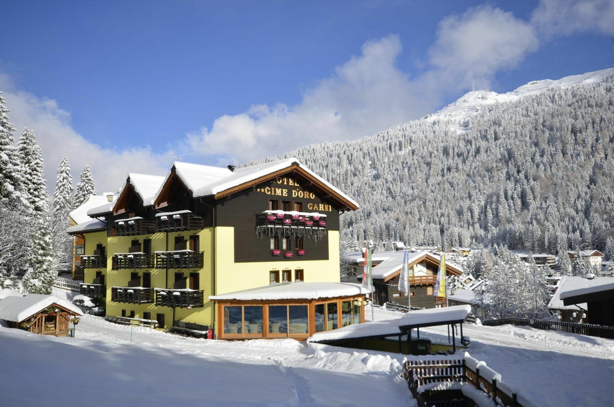 Hotel Cime D'Oro 마돈나 디 캄필리오 외부 사진